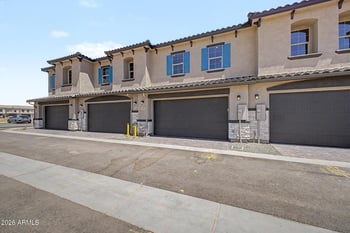 13975 Luke Pw #143, Surprise, AZ 85374