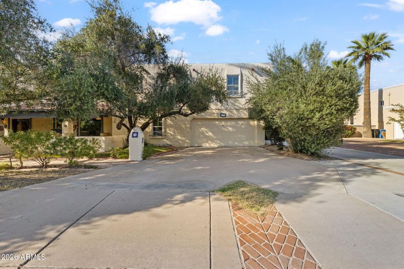 14 E Orangewood Ave, Phoenix, AZ 85020