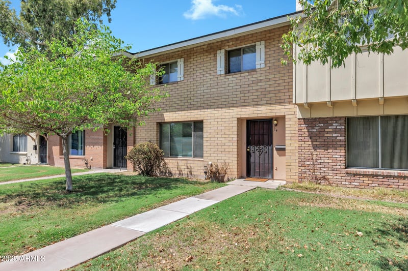 14 Hermosa Dr, Tempe, AZ 85282