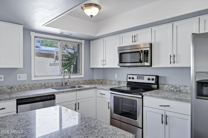 14 Hermosa Dr, Tempe, AZ 85282