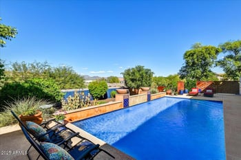 14 Summerset Dr, Phoenix, AZ 85085