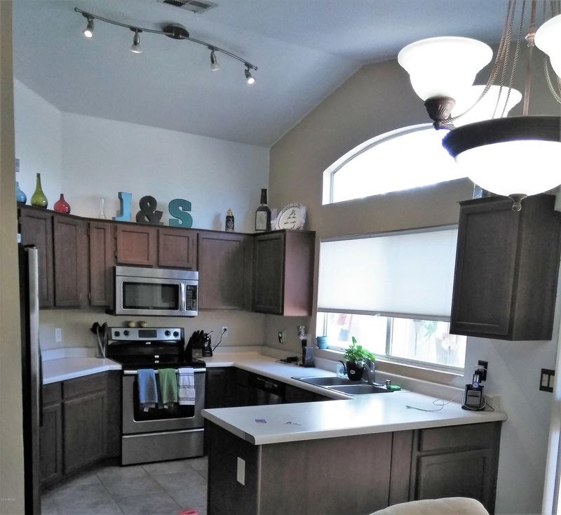 14 W Runion Dr, Phoenix, AZ 85027