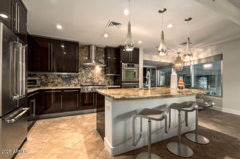 140 Rio Salado Pw #111, Tempe, AZ 85281