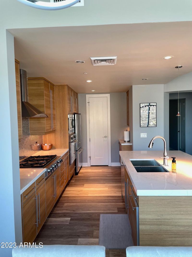 140 E Rio Salado Pw #612, Tempe, AZ 85281