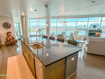 140 E Rio Salado Pw #904, Tempe, AZ 85281