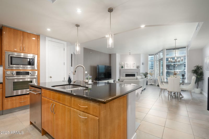 140 Rio Salado Pw #504, Tempe, AZ 85281