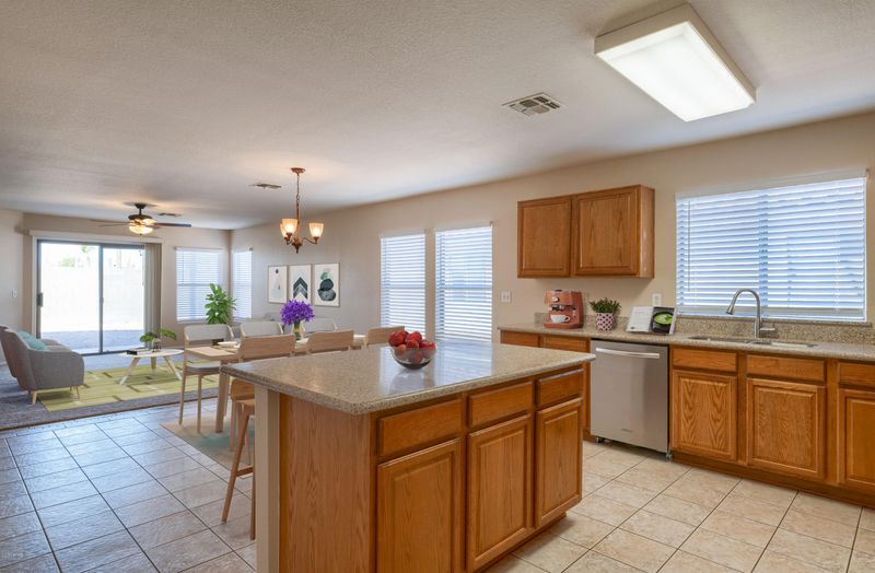 140 S Valle Verde St, Mesa, AZ 85208