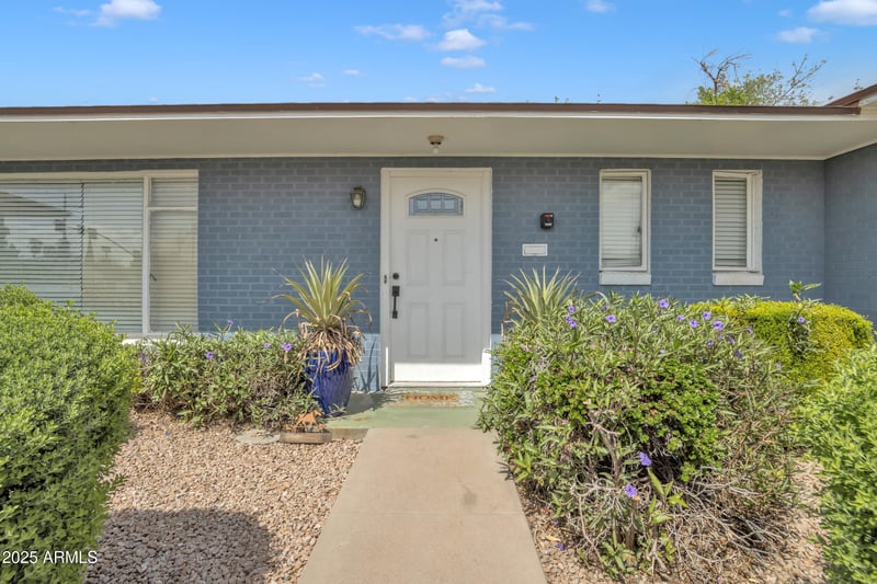 140 University Dr, Mesa, AZ 85201
