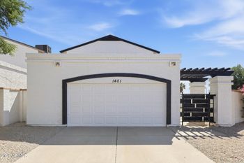 1401 E Kerry Ln, Phoenix, AZ 85024