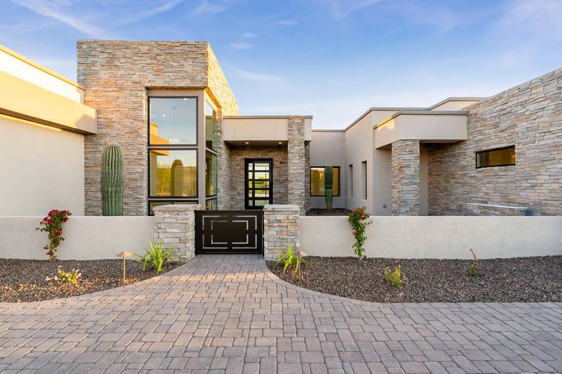 1401 E Kingbird Pl #14, Chandler, AZ 85286