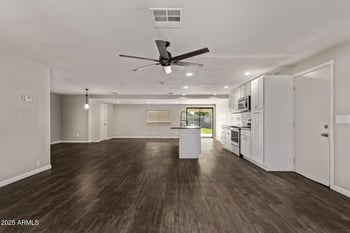 14010 40th Pl, Phoenix, AZ 85032