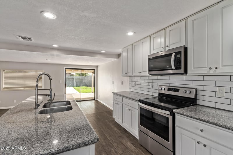 14010 40th Pl, Phoenix, AZ 85032