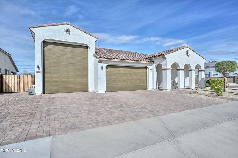 14010 Mariposa Grande --, Surprise, AZ 85387