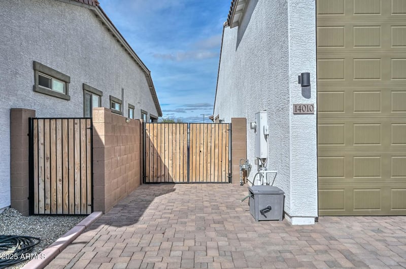 14010 Mariposa Grande --, Surprise, AZ 85387