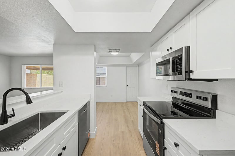 14010 N 54th Dr, Glendale, AZ 85306