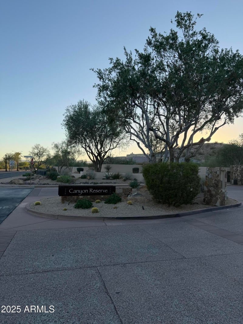 14012 Canyon Dr #20, Phoenix, AZ 85048