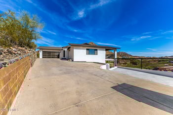 1402 Las Palmaritas Dr, Phoenix, AZ 85020