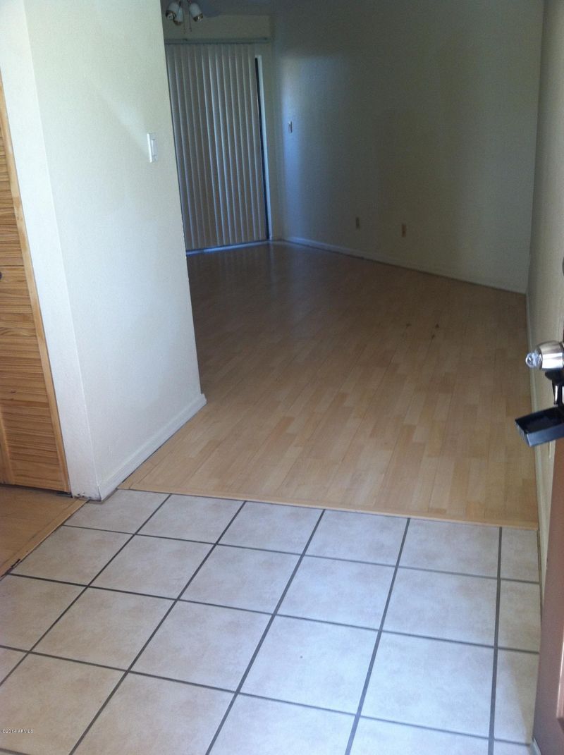 1402 S Jentilly Ln #101, Tempe, AZ 85281