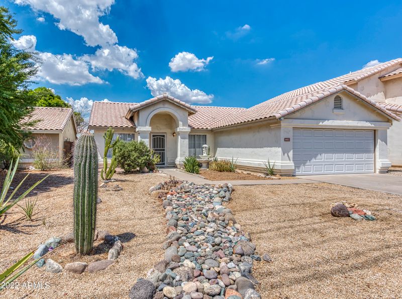 1402 W Grovers Ave, Phoenix, AZ 85023