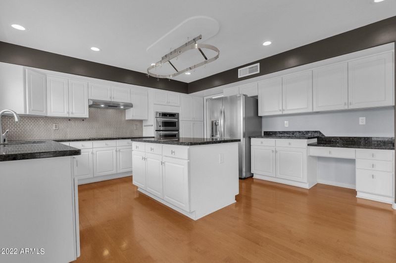 14020 N 30th St, Phoenix, AZ 85032