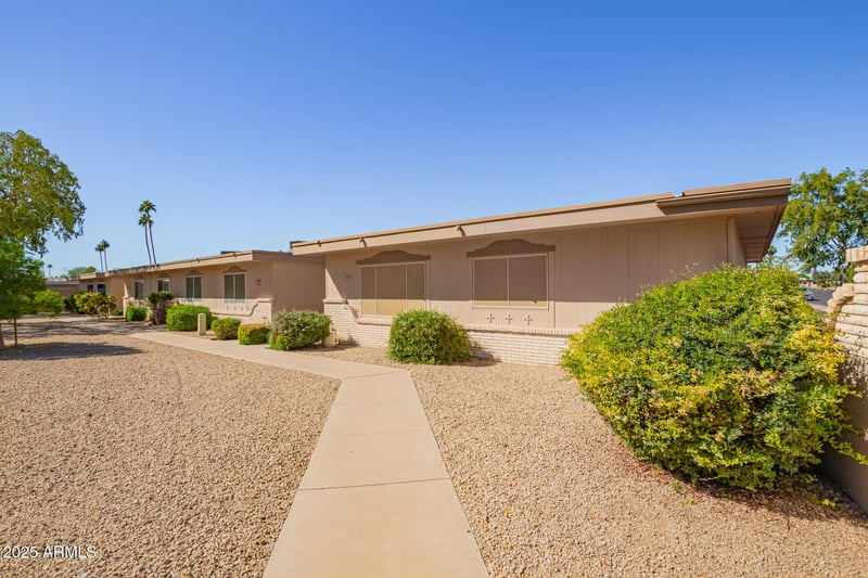14020 Palm Ridge Dr, Sun City, AZ 85351