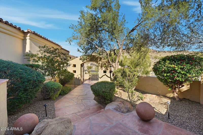 14020 S Canyon Dr, Phoenix, AZ 85048