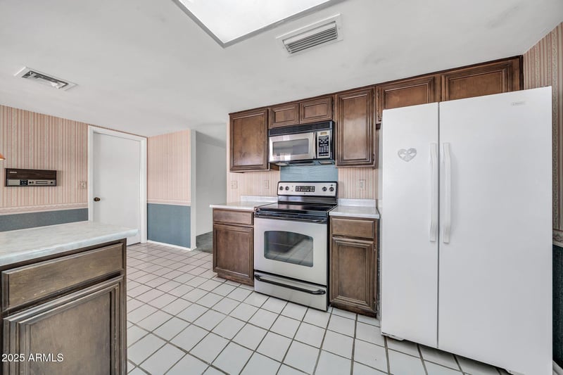 14024 Burning Tree Pl, Phoenix, AZ 85022