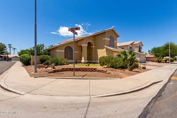 1403 Goldfinch Way, Chandler, AZ 85286