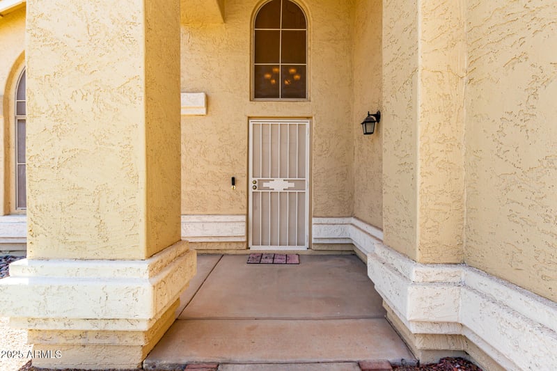 1403 Goldfinch Way, Chandler, AZ 85286