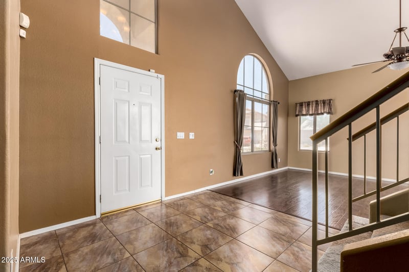 1403 Goldfinch Way, Chandler, AZ 85286