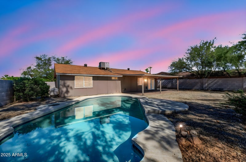 1403 Los Arboles Pl, Chandler, AZ 85224