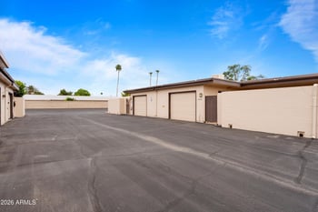 14032 111th Ave, Sun City, AZ 85351