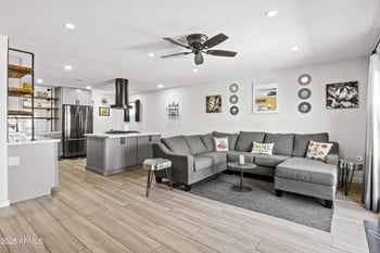 14034 48th Ave, Glendale, AZ 85306