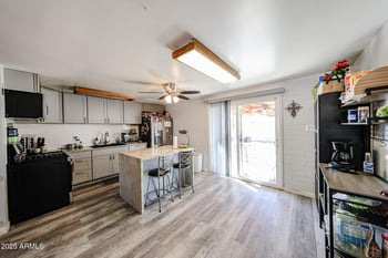 14036 37th Pl, Phoenix, AZ 85032