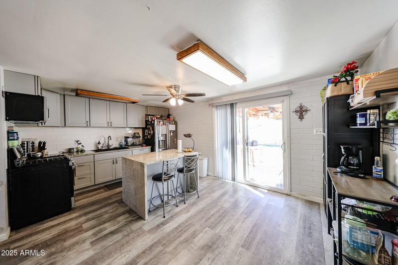 14036 37th Pl, Phoenix, AZ 85032