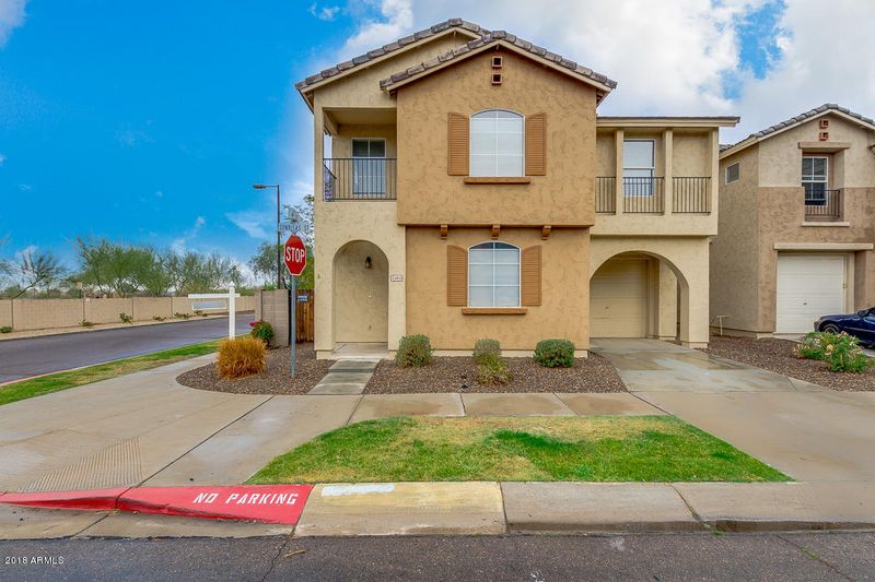 1404 E Sonrisas St, Phoenix, AZ 85040