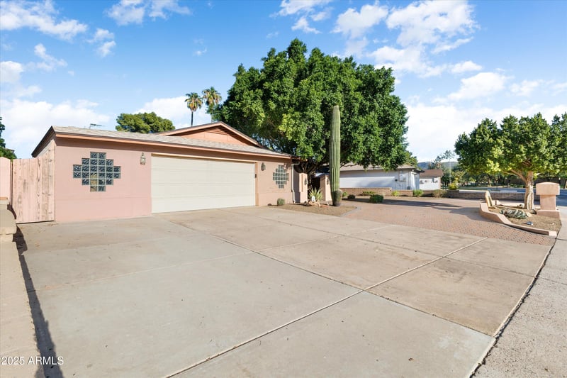14043 26th Ave, Phoenix, AZ 85023