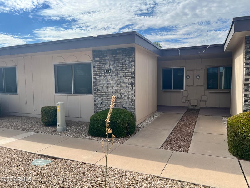 14043 Palm Ridge Dr, Sun City, AZ 85351