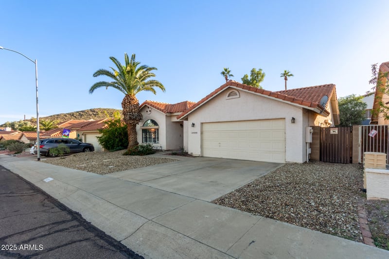 14044 39th St, Phoenix, AZ 85044
