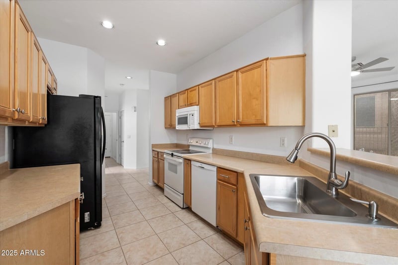 14046 Edgeworth Dr #B, Fountain Hills, AZ 85268