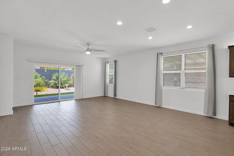 1405 Sussex St, San Tan Valley, AZ 85143
