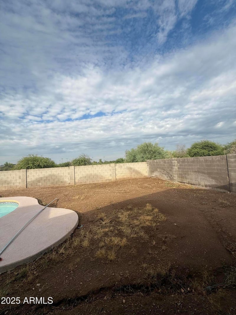 14052 61st Ave, Glendale, AZ 85306