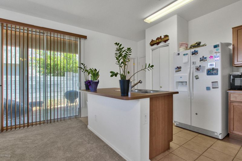 1406 E Mobile Ln, Phoenix, AZ 85040