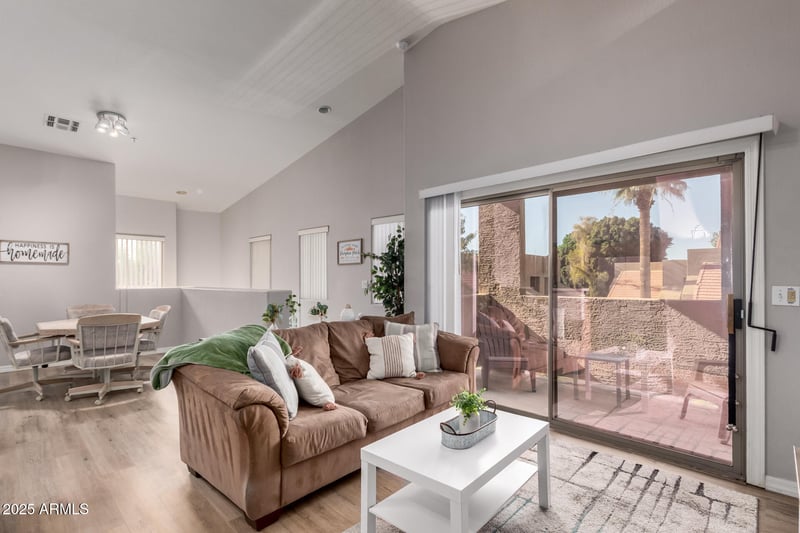 1406 Emerald Ave #102, Mesa, AZ 85202