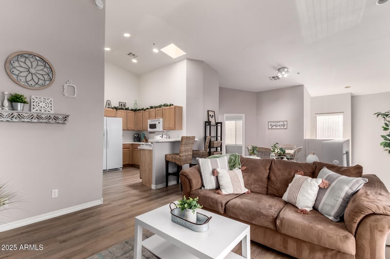 1406 Emerald Ave #102, Mesa, AZ 85202