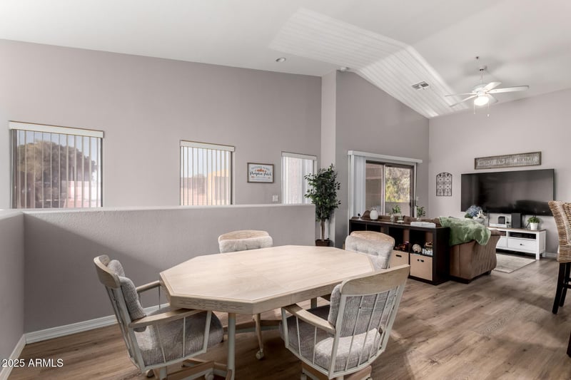 1406 Emerald Ave #102, Mesa, AZ 85202