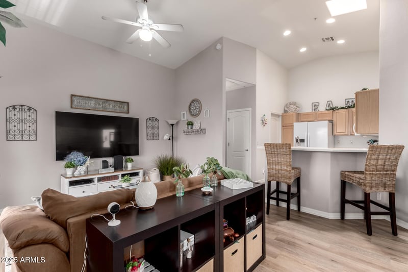 1406 Emerald Ave #102, Mesa, AZ 85202