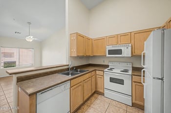 1406 Emerald Ave #103, Mesa, AZ 85202