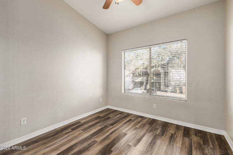1406 Emerald Ave #112, Mesa, AZ 85202
