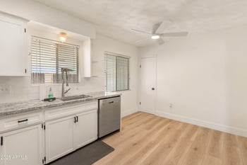 1407 Mountain View Rd, Phoenix, AZ 85020